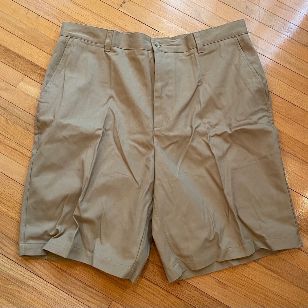 Grant Thomas shorts 38 NWT
